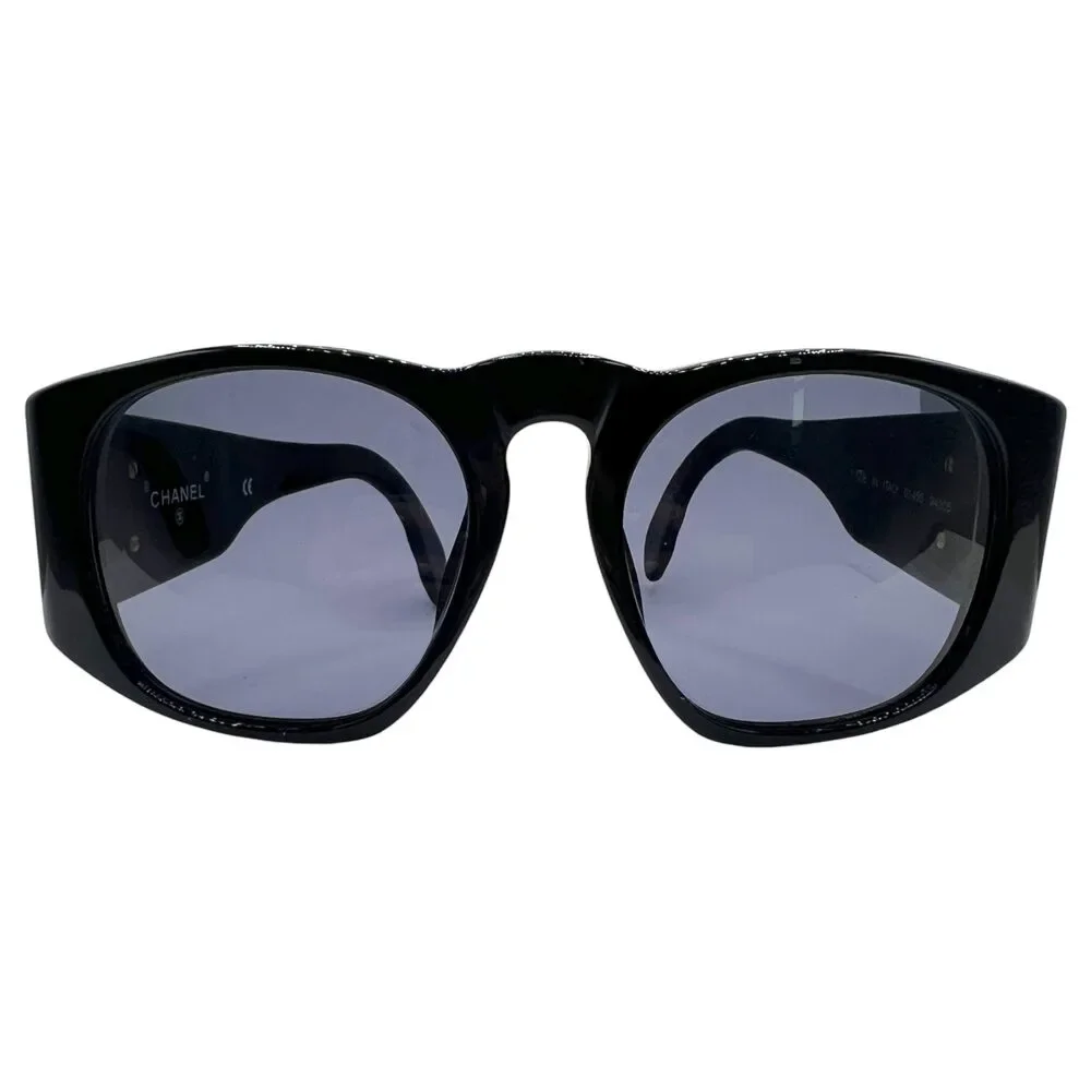 Chanel 01450 90's Black & Gold Matelasse Round Sunglasses w/ Case